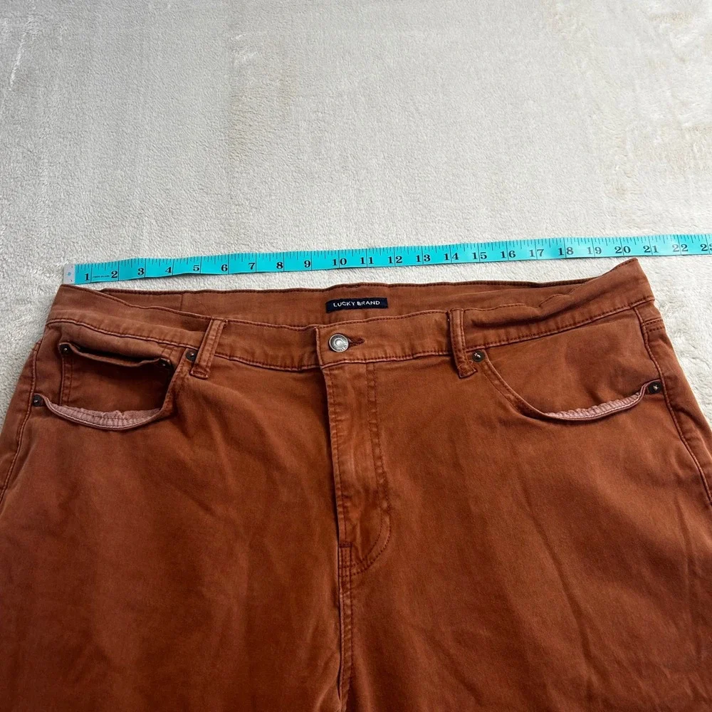 Lucky Brand 222 Taper Pants Men 40x32 Brown Rust Terracotta Cotton Stretch Jeans
